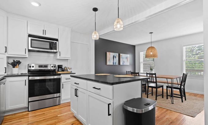 Nall Hills House | Beautiful 4BRHome*Wonderful Neighborhood|Location!