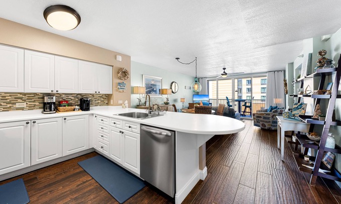 Fort Walton Beach Resort | Beautiful 4th floor, 2 bed, 2 bath. Ready for your beach vacation!