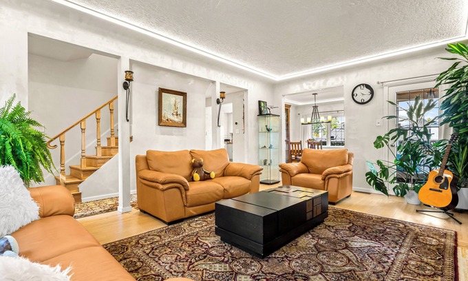 Shaughnessy House | Beautiful 5 BR Westside House + Panoramic Views!
