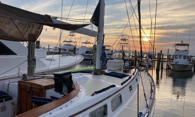 Southwind Boat Rental | Beautiful 50 ft Sailboat at Dock - Amazing Views