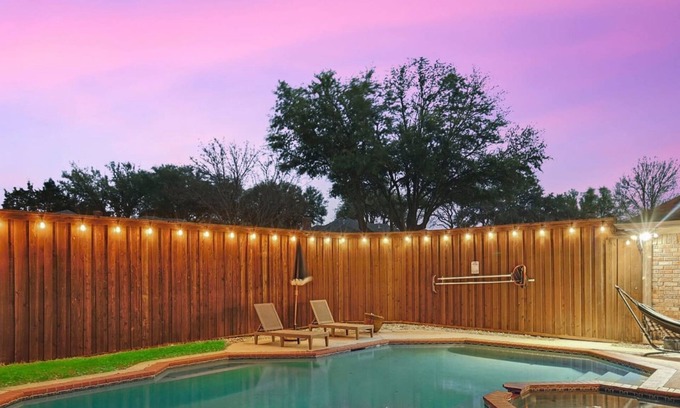 DeSoto House | Beautiful 5Br 2Bath DeSoto Home with Pool
