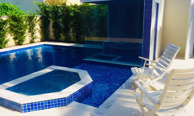 Guaruja House | Beautiful!6 SUITES!air condPOOL!CHURRASQ !Hydro!Sauna, fitness, WIFI, tv channels!