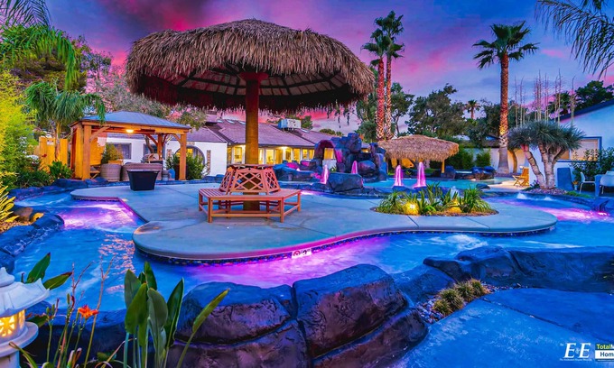 Rancho Oakey House | Beautiful 7BD/5BA Rare Villa Near Vegas Strip-3.5mi