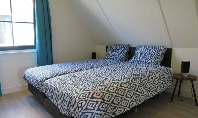 Uitdam Apartment | Beautiful apartment for 8 people with pool, WIFI, TV and terrace