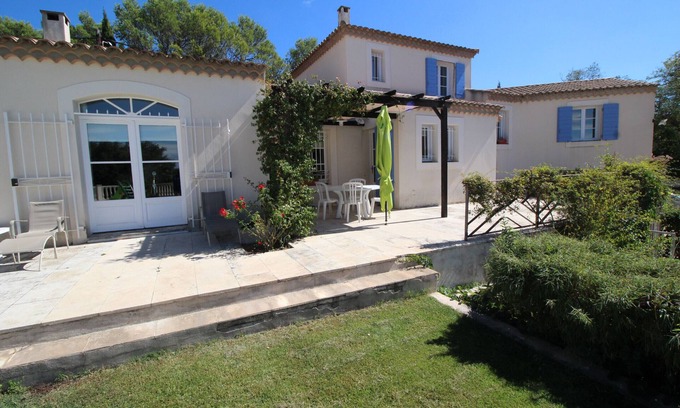 Poulx Villa | Beautiful air-conditioned villa in Poulx, Gard, private pool