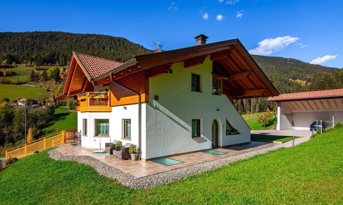 Sarentino Apartment | Beautiful apartment for 6 guests with WIFI, TV and balcony