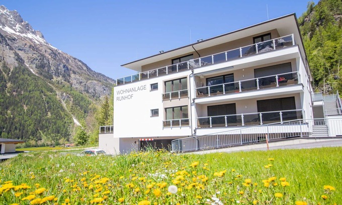 Runhof Apartment | Beautiful apartment for 4 people with WIFI, TV, terrace and pets allowed