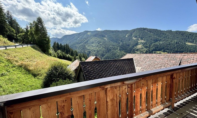 Donnersbach Apartment | Beautiful apartment for 6 guests with WIFI, TV, patio, pets allowed and parking