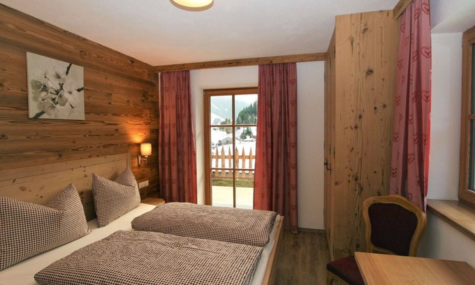 Wildschoenau Apartment | Beautiful apartment for 10 people with WIFI, TV, patio and parking