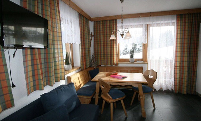 Emberg Apartment | Beautiful apartment for 3 guests with WIFI, TV, balcony and parking