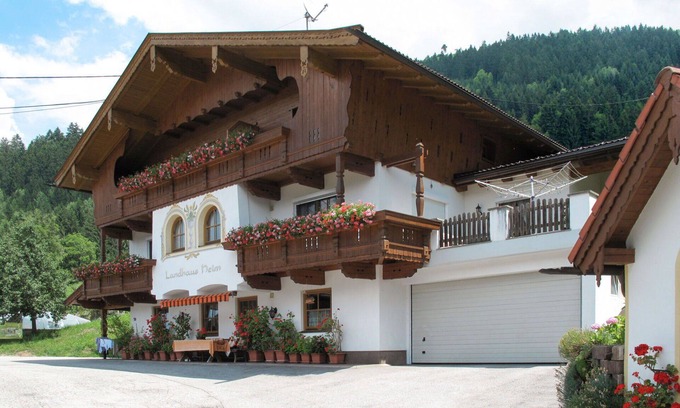 Rohrberg Apartment | Beautiful apartment for 4 people with WIFI, TV, balcony and parking