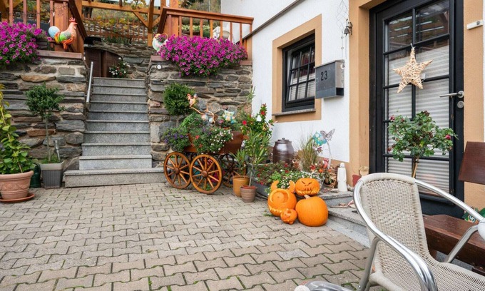 Merschbach Apartment | Beautiful Apartment in Merschbach with Garden