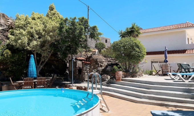 Las Cuevecitas Apartment | Beautiful apartment for 4 people with pool, WIFI, TV, terrace and parking