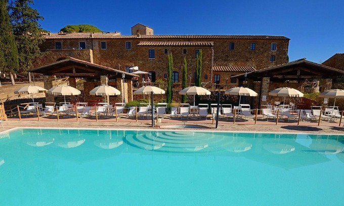 Casalappi Other | Beautiful apartment for 3 people with A/C, pool, TV, panoramic view and parking
