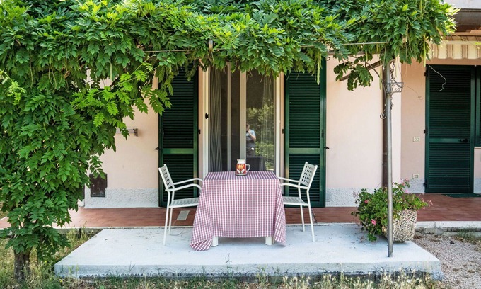 San Feliciano Apartment | Beautiful apartment for 4 guests with WIFI, pool, A/C, TV, patio, pets allowed and parking