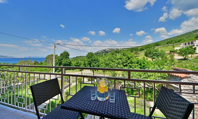 Sibinj Krmpotski Apartment | Beautiful apartment for 5 people with WIFI, A/C, TV, terrace and parking