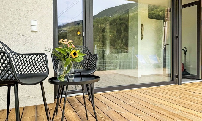 Fliess Apartment | Beautiful apartment for 4 people with WIFI, TV, terrace and parking