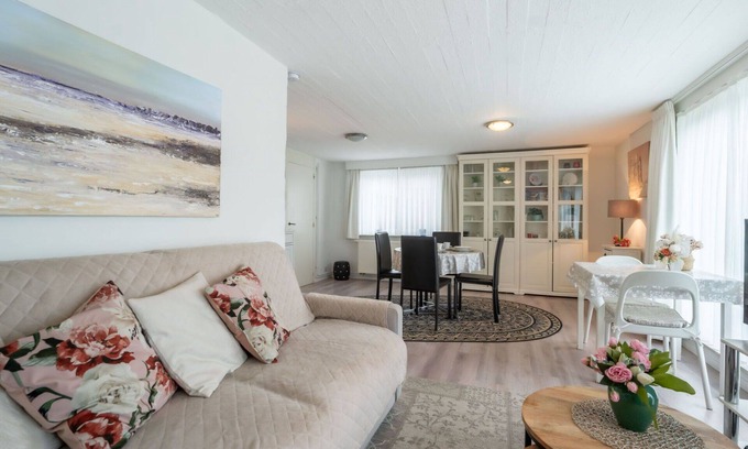 Wenduine Apartment | Beautiful apartment for 4 people with WIFI, pets allowed and parking