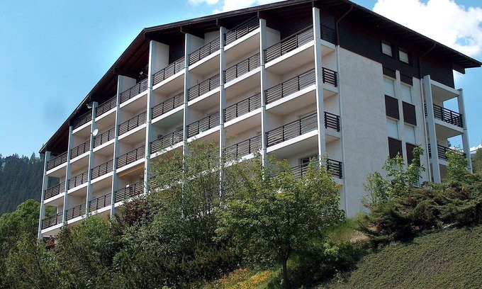 Randogne Apartment | Beautiful apartment for 4 guests with WIFI, TV, balcony and pets allowed