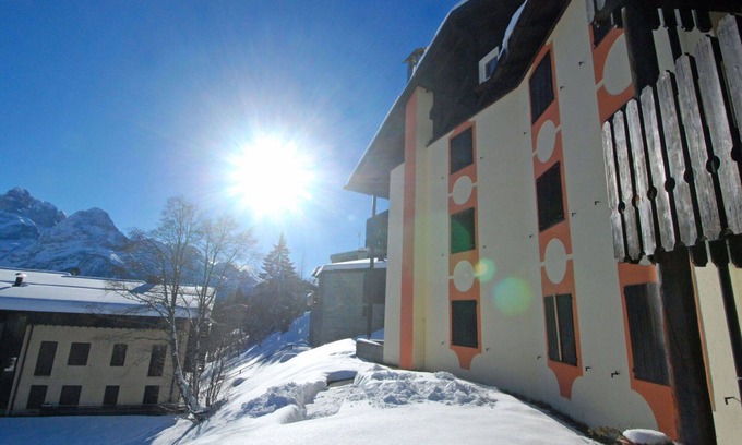 Palu Apartment | Beautiful apartment for 5 guests with WIFI, TV, balcony, pets allowed and parking