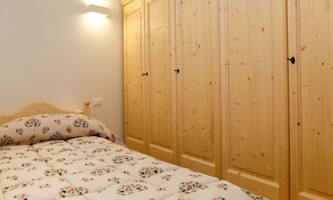 Raveo Apartment | Beautiful apartment for 3 people with WIFI, TV, patio and pets allowed