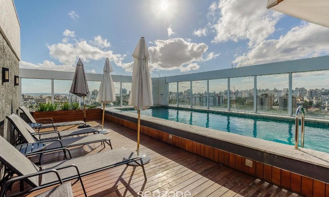 Azenha Apartment | Beautiful apartment in condo with pool RPF0605