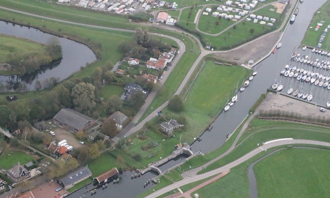 Edam Apartment | Beautiful apartment in historical Edam, 30 min from Amsterdam, 150 m Markermeer