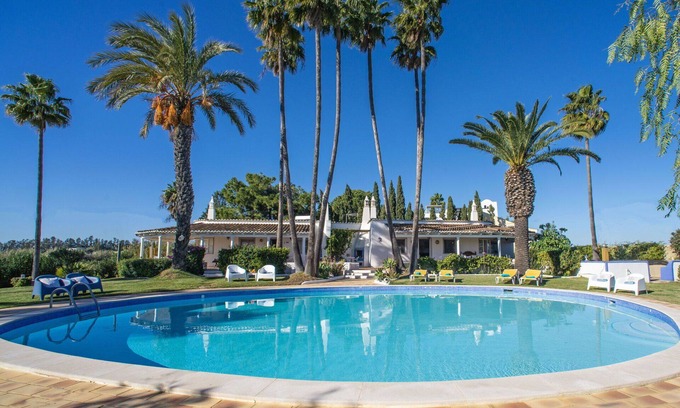 Luz de Tavira House | Beautiful apartment in villa for 4 guests with pool, WIFI, TV and terrace
