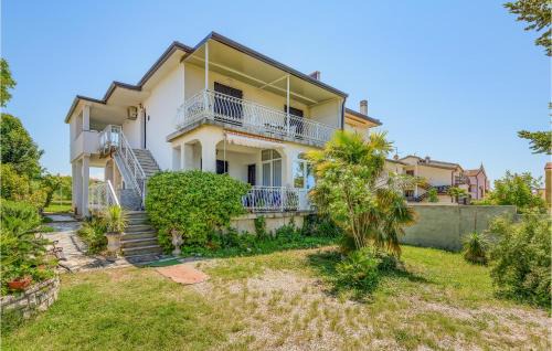 Lovrecica Apartment | Beautiful Apartment In Umag With Wifi