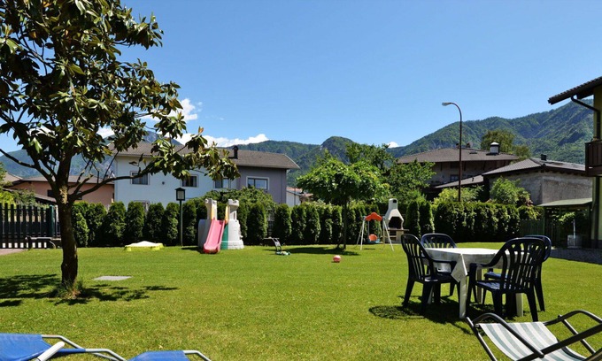 Caldonazzo Apartment | Beautiful apartment for 6 guests with WIFI, TV, patio, pets allowed and parking
