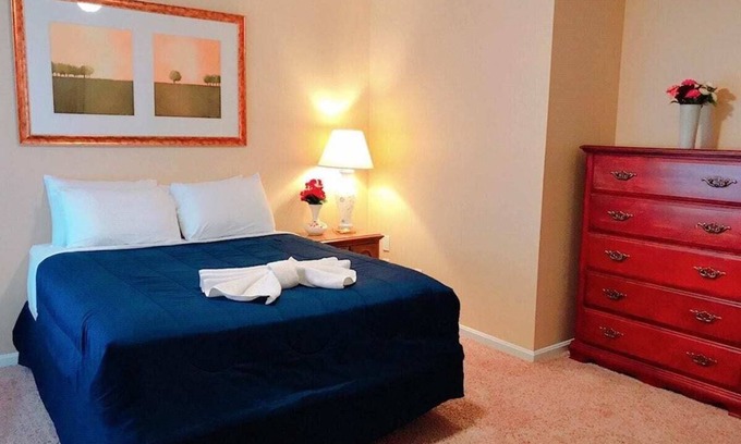 Downtown Greensboro Apartment | Beautiful apt Downtown perfect for long term stays