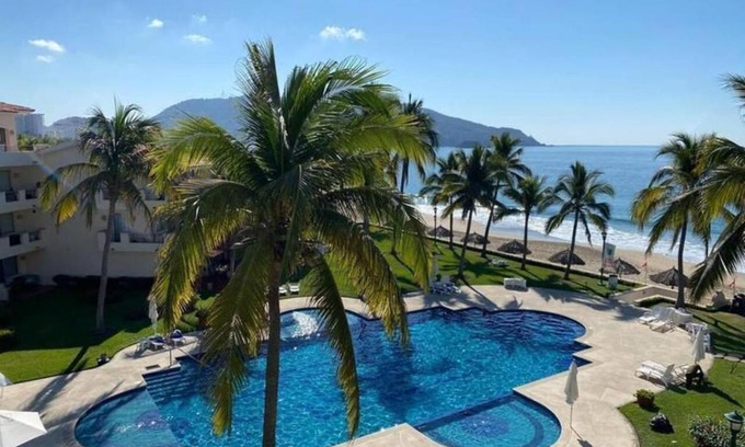 Ixtapa Apartment | Beautiful Apt. w/Pool and Direct Beach Access
