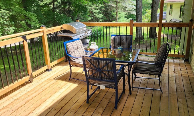 Bala House | Beautiful Bala Bungalow minutes to all Bala has to offer!