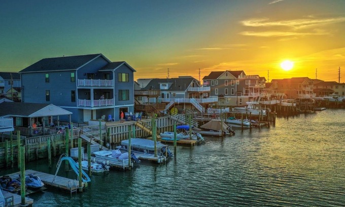 Green Creek Condo | Beautiful Bayfront Duplex with Boat Slip