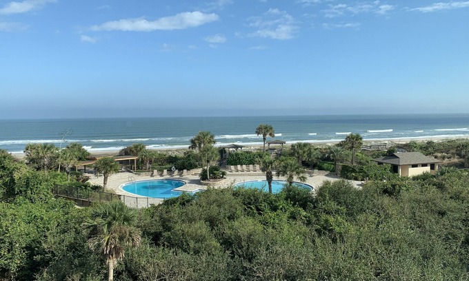 Fernandina Beach Condo | Beautiful Beachfront Condo - Access to Amelia Island Golf & Beach Club