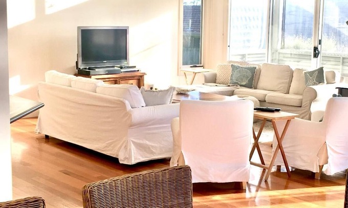 Cowes House | Beautiful beach home just minutes walk to Cowes Beach, restaurants and shops.