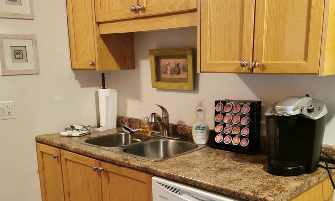 Wasaga Beach Resort | Beautiful Beachfront Access Cottage with Pool