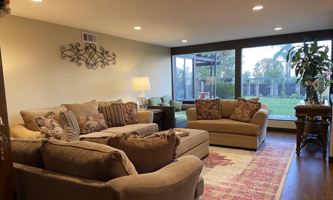 Rancho Cucamonga House | Beautiful Big House @ Best Location @Rancho Cucamonga