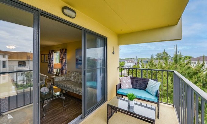 Southend Condo | Beautiful Brigantine Condo w/Patio & Beach Access