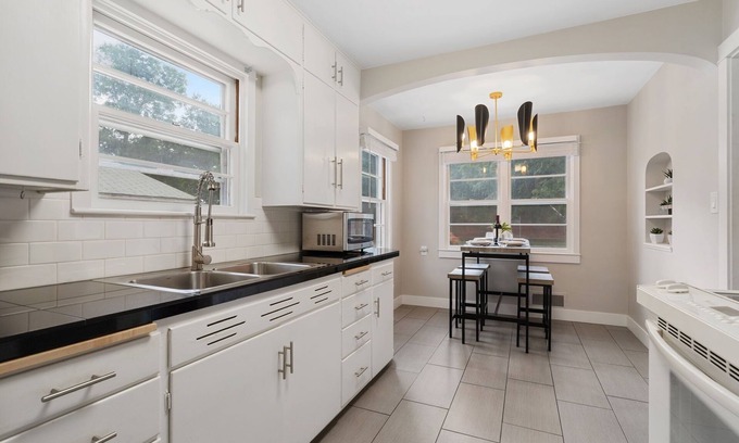 University North House | Beautiful Bungalow Next to Csu - Free Cruiser Bikes