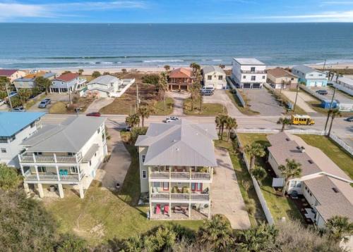 Vilano Beach House | Beautiful By The Sea for 8