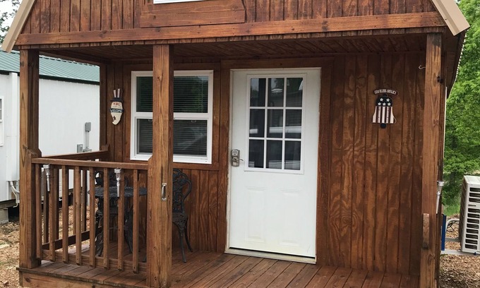 Waynesville Cabin | Beautiful Cabin Sleeps 5