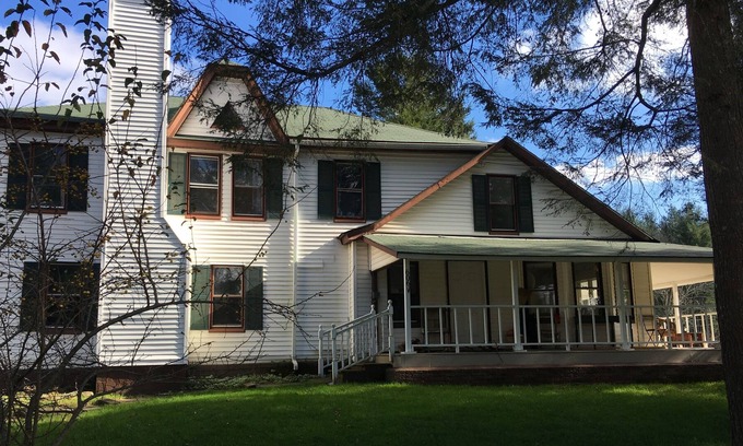 Jeffersonville Other | Beautiful Catskills Farmhouse, Wood Burning Hot Tub! 3 Miles to Bethel Woods.