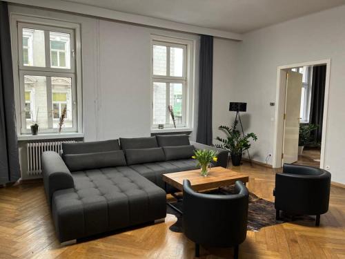Wahring Apartment | Beautiful city centre apartment