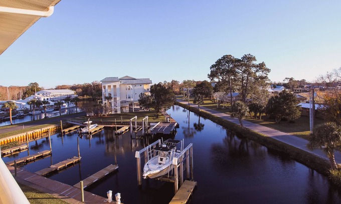 Suwannee Condo | Beautiful Condo. Where the Suwannee River meets the Gulf of Mexico