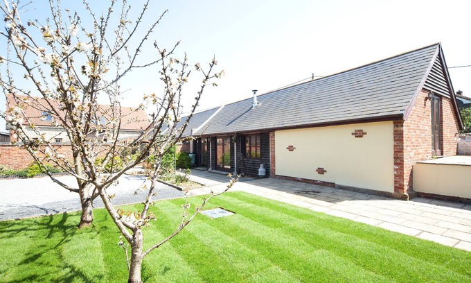 Yarmouth Cottage | Beautiful Converted Dairy Cottage