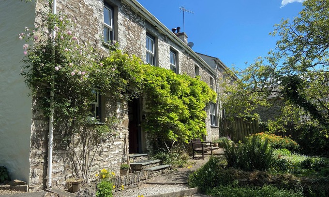 Brigsteer Cottage | Beautiful Converted Coach House in the Lake District National Park