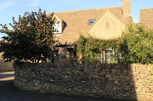 Stow-on-the-Wold House | Beautiful Cottage in the Heart of Stow on the Wold