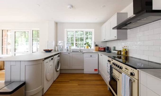 Otterbourne Cottage | Beautiful Cottage by River Itchen