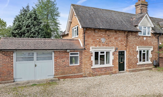 Evesham House | Beautiful cottage on the edge of the Cotswolds